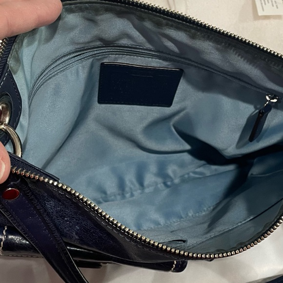 Coach M1193-18996 Navy Leather Shoulder Bag with front utility pockets - Picture 3 of 8